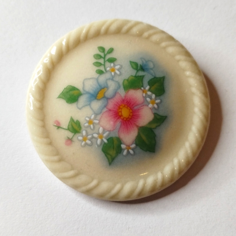 Avon vintage Brooch